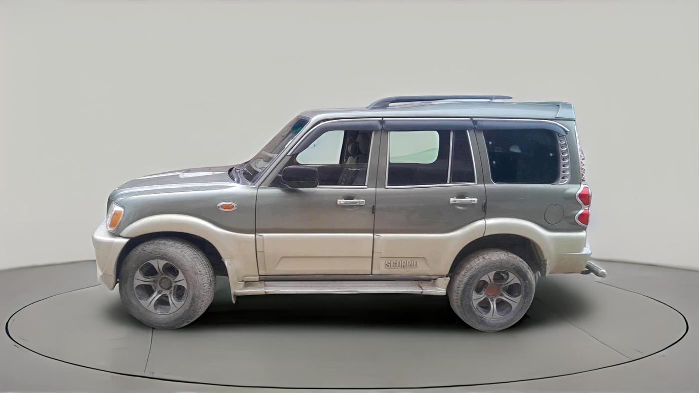 2012 Mahindra Scorpio SLE BS-III, Diesel, Manual, 1,41,943 km, exterior