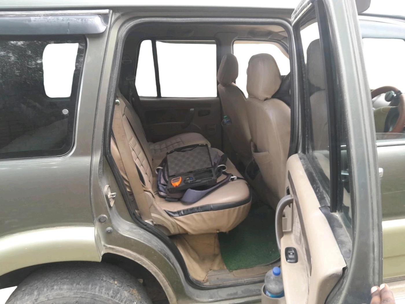 2012 Mahindra Scorpio SLE BS-III, Diesel, Manual, 1,41,943 km, interior