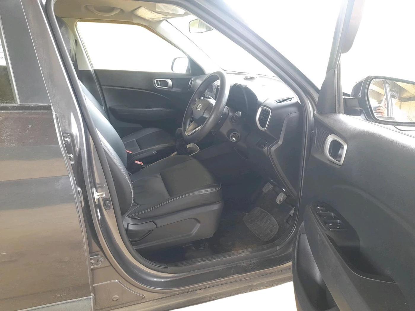 2021 Hyundai VENUE S 1.2, Petrol, Manual, 44,983 km, interior