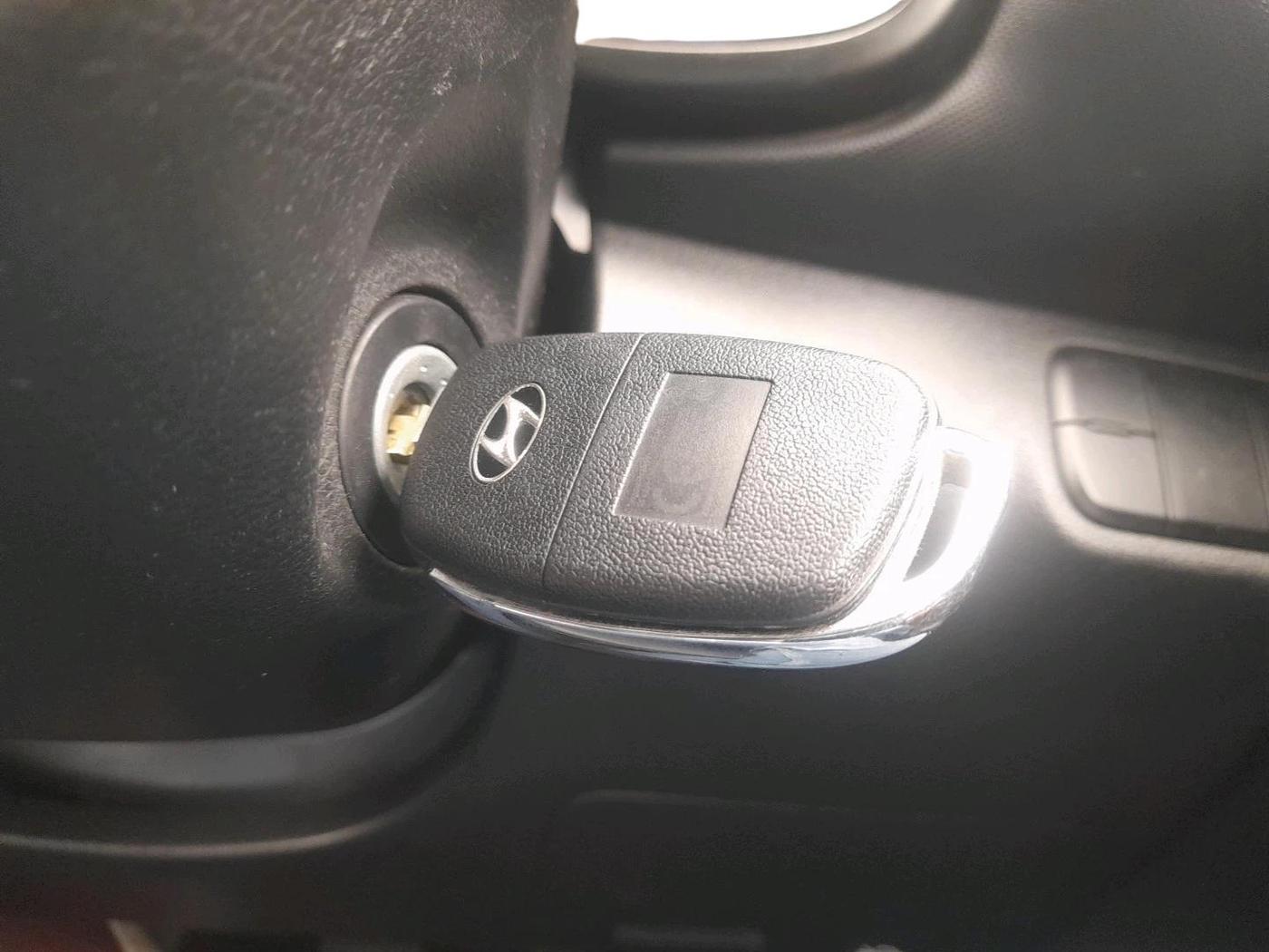 2021 Hyundai VENUE S 1.2, Petrol, Manual, 44,983 km, interior