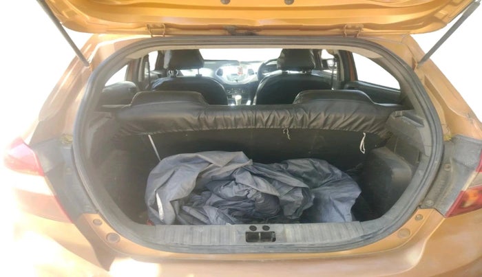 2015 Ford New Figo AMBIENTE 1.5 DIESEL, Diesel, Manual, 93,102 km, exterior