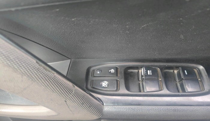 2016 Hyundai Creta SX 1.6 DIESEL, Diesel, Manual, 1,05,051 km, interior