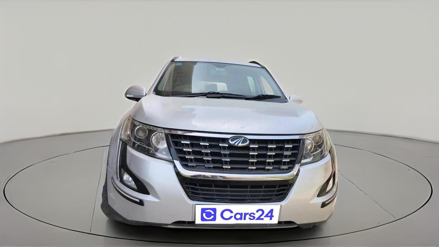 2018 Mahindra XUV500 W7, Diesel, Manual, 1,16,389 km, exterior