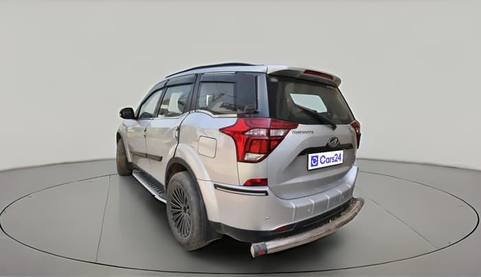 2018 Mahindra XUV500 W7, Diesel, Manual, 1,16,389 km, exterior
