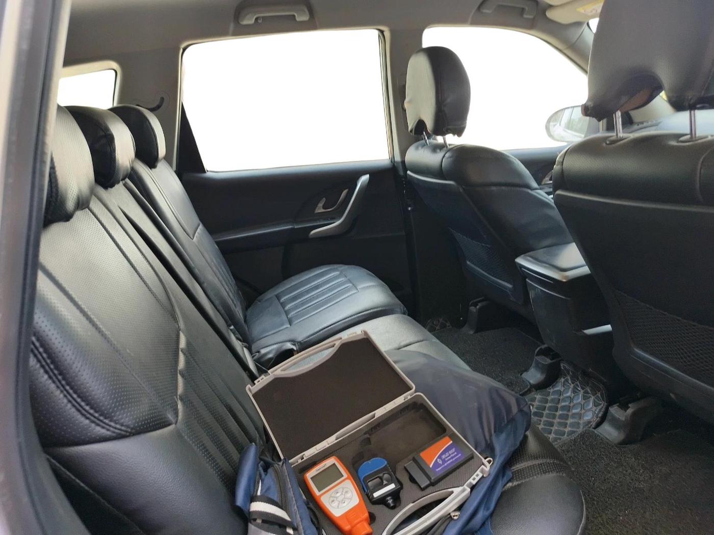 2018 Mahindra XUV500 W7, Diesel, Manual, 1,16,389 km, interior