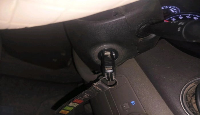 2014 Hyundai i10 SPORTZ 1.1, Petrol, Manual, 74,623 km, interior