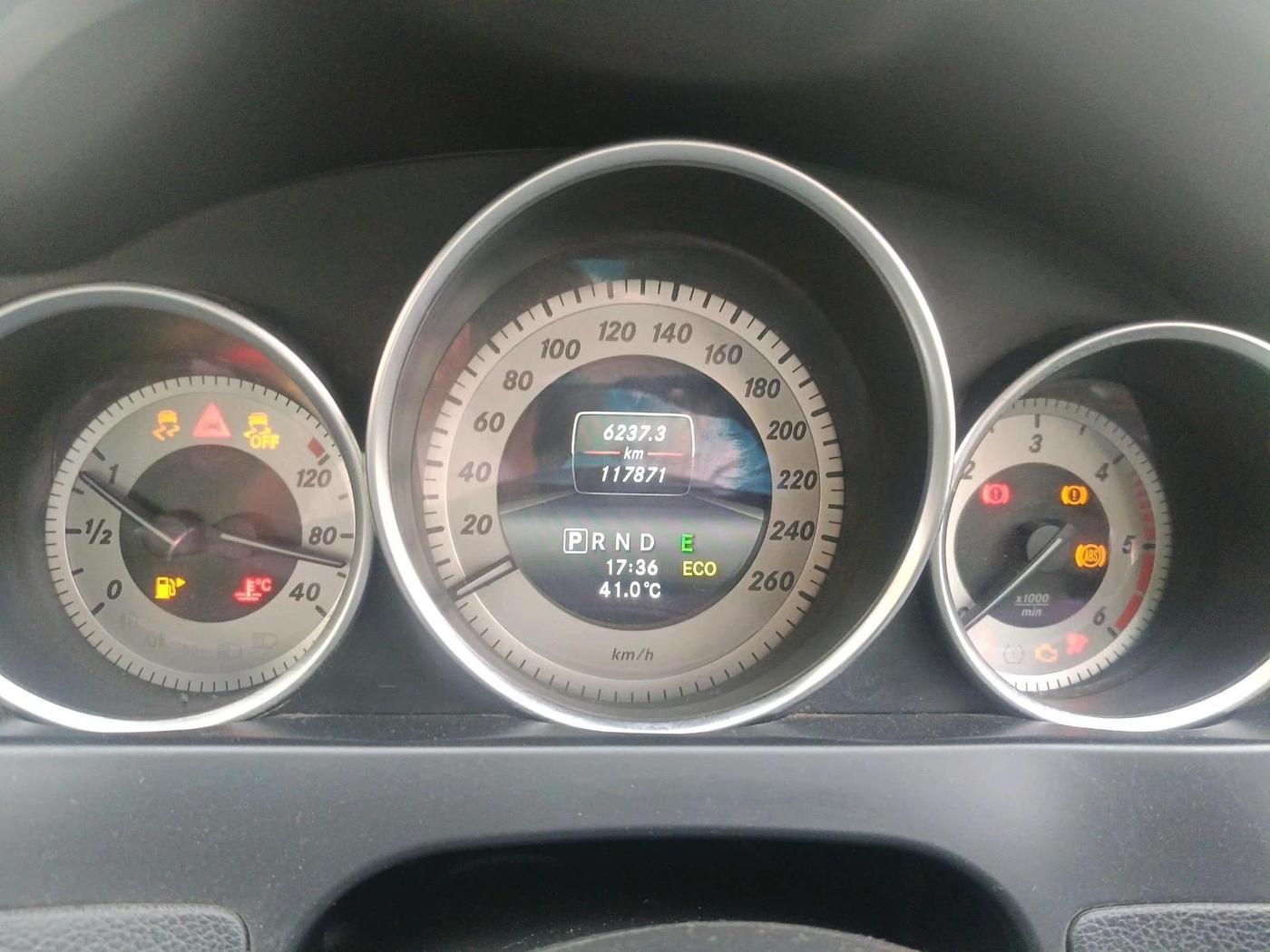 2013 Mercedes Benz C Class C 220 CDI Avantagarde, Diesel, Automatic, 1,17,871 km, interior
