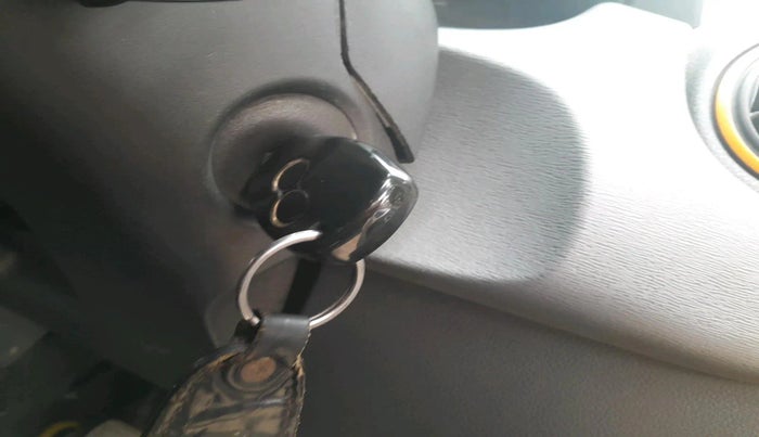 2015 Renault Duster RXL 85PS EXPLORE, Diesel, Manual, 1,63,753 km, interior