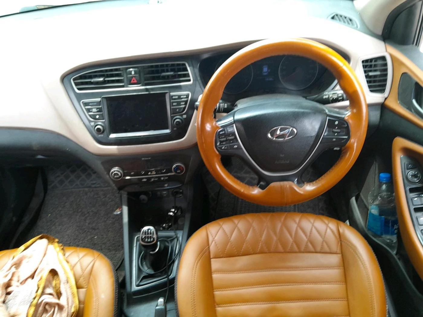 2018 Hyundai Elite i20 ASTA 1.4 CRDI (O), Diesel, Manual, 1,35,109 km, interior