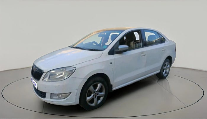 2014 Skoda Rapid AMBITION 1.6 TDI CR MT PLUS, Diesel, Manual, 1,09,249 km, exterior