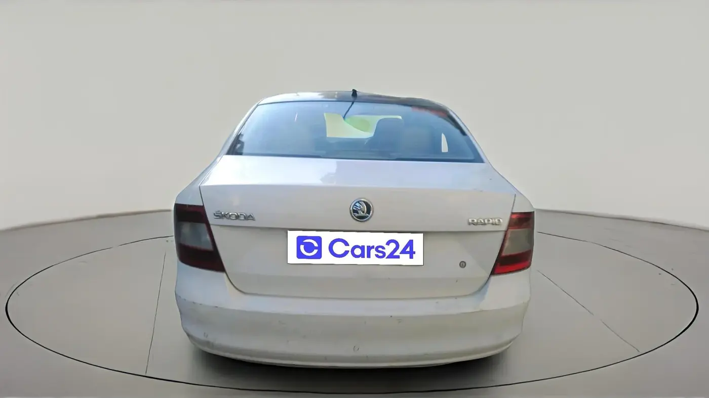 2014 Skoda Rapid AMBITION 1.6 TDI CR MT PLUS, Diesel, Manual, 1,09,249 km, exterior