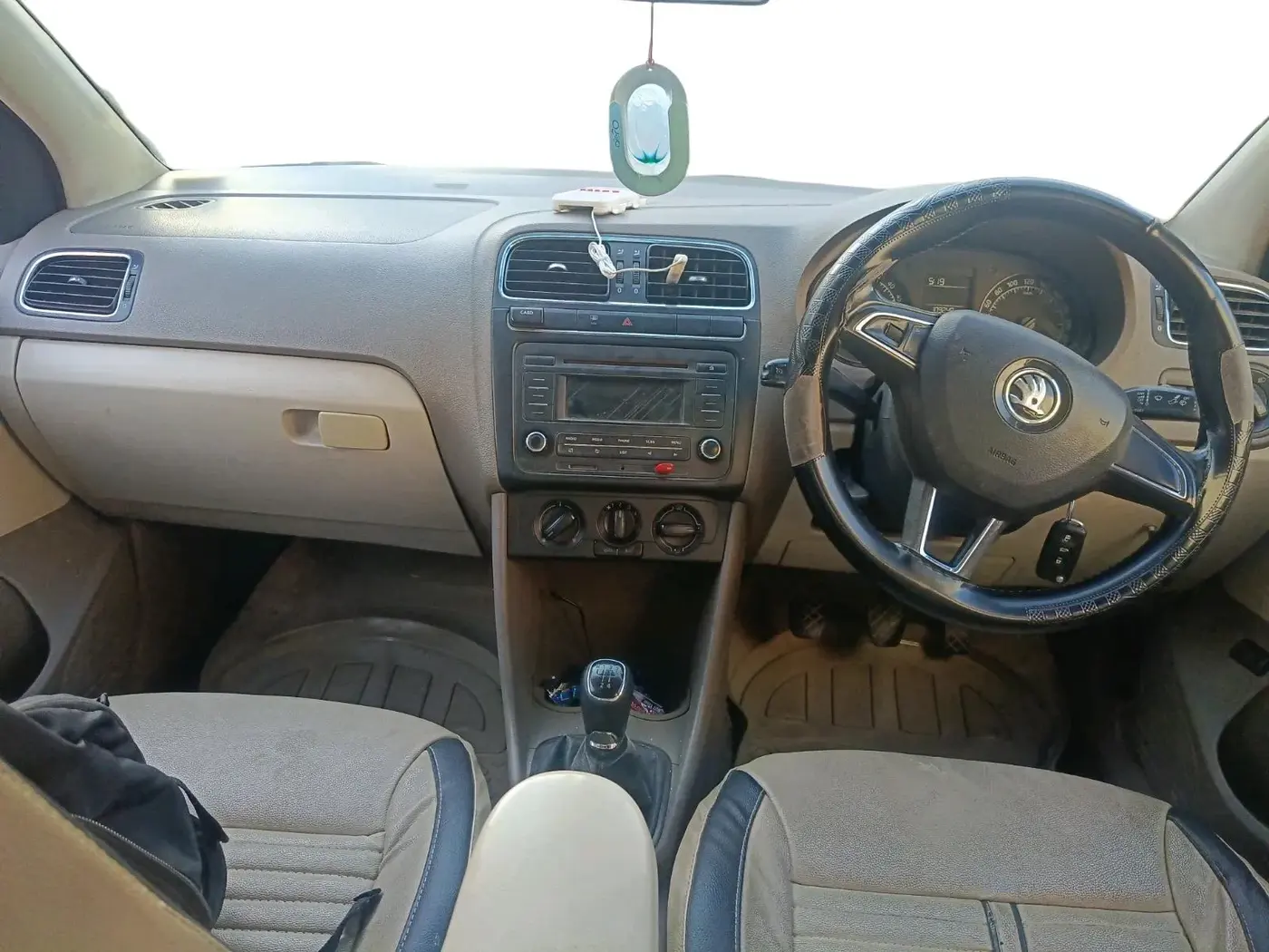2014 Skoda Rapid AMBITION 1.6 TDI CR MT PLUS, Diesel, Manual, 1,09,249 km, interior