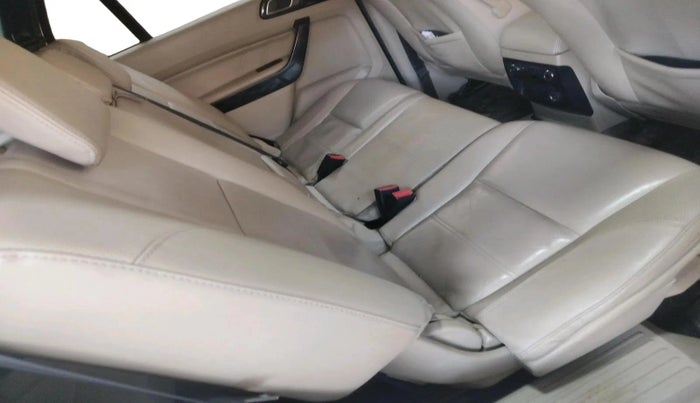 2019 Ford Endeavour TITANIUM PLUS 2.2 4X2 AT SUNROOF, Diesel, Automatic, 1,34,644 km, interior