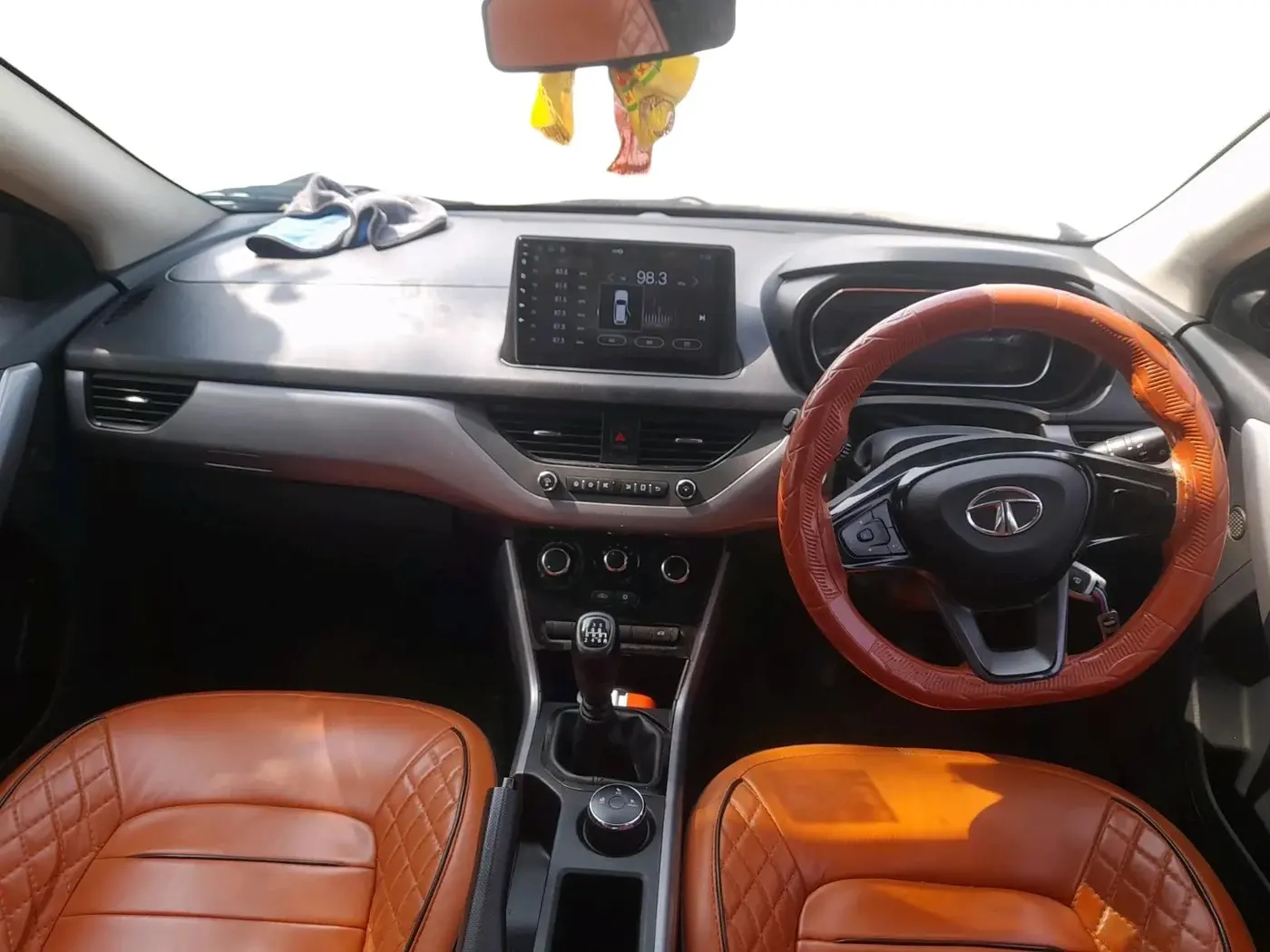 2023 Tata NEXON XM SUNROOF PETROL, Petrol, Manual, 47,549 km, interior