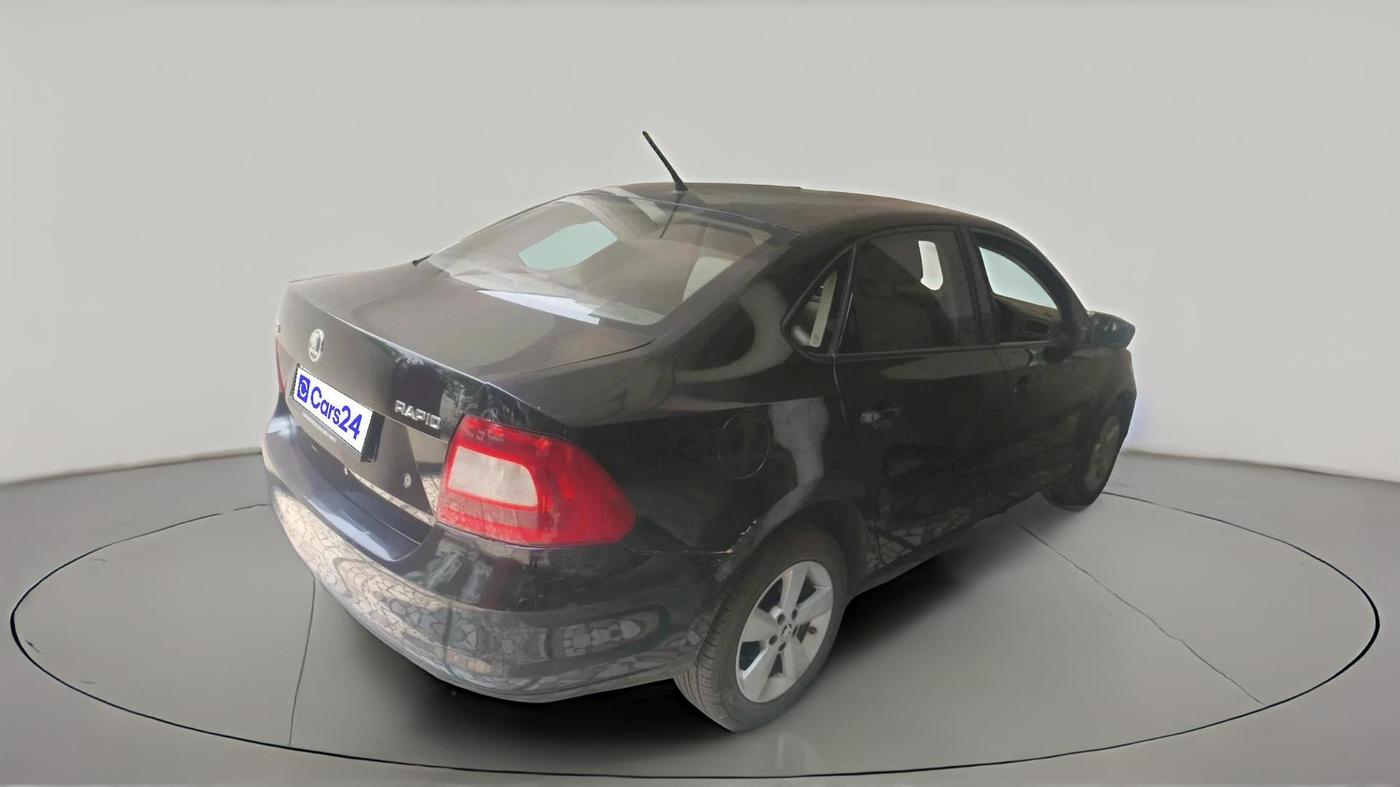 2015 Skoda Rapid ELEGANCE 1.6 TDI CR MT, Diesel, Manual, 74,953 km, exterior
