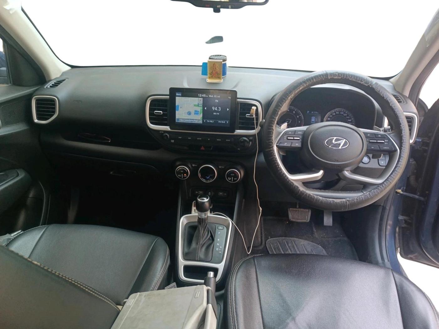 2021 Hyundai VENUE SX PLUS 1.0 TURBO DCT, Petrol, Automatic, 48,376 km, interior