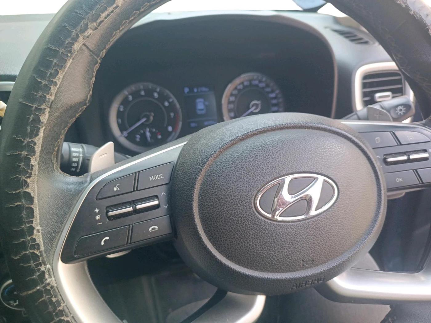 2021 Hyundai VENUE SX PLUS 1.0 TURBO DCT, Petrol, Automatic, 48,376 km, interior