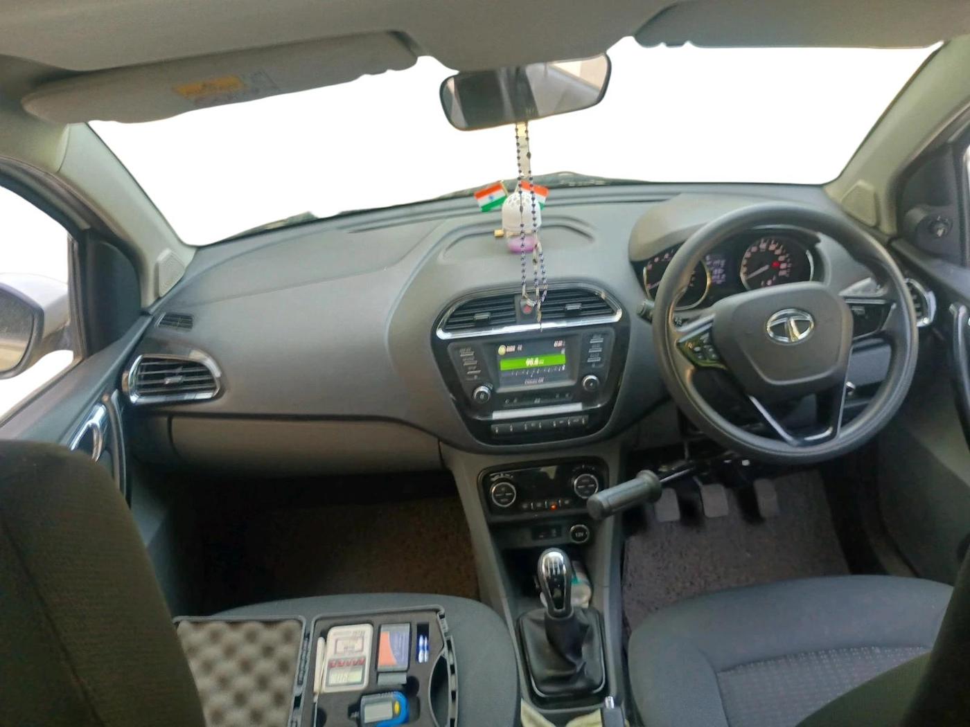 2018 Tata TIGOR XZ (O) PETROL, Petrol, Manual, 17,712 km, interior