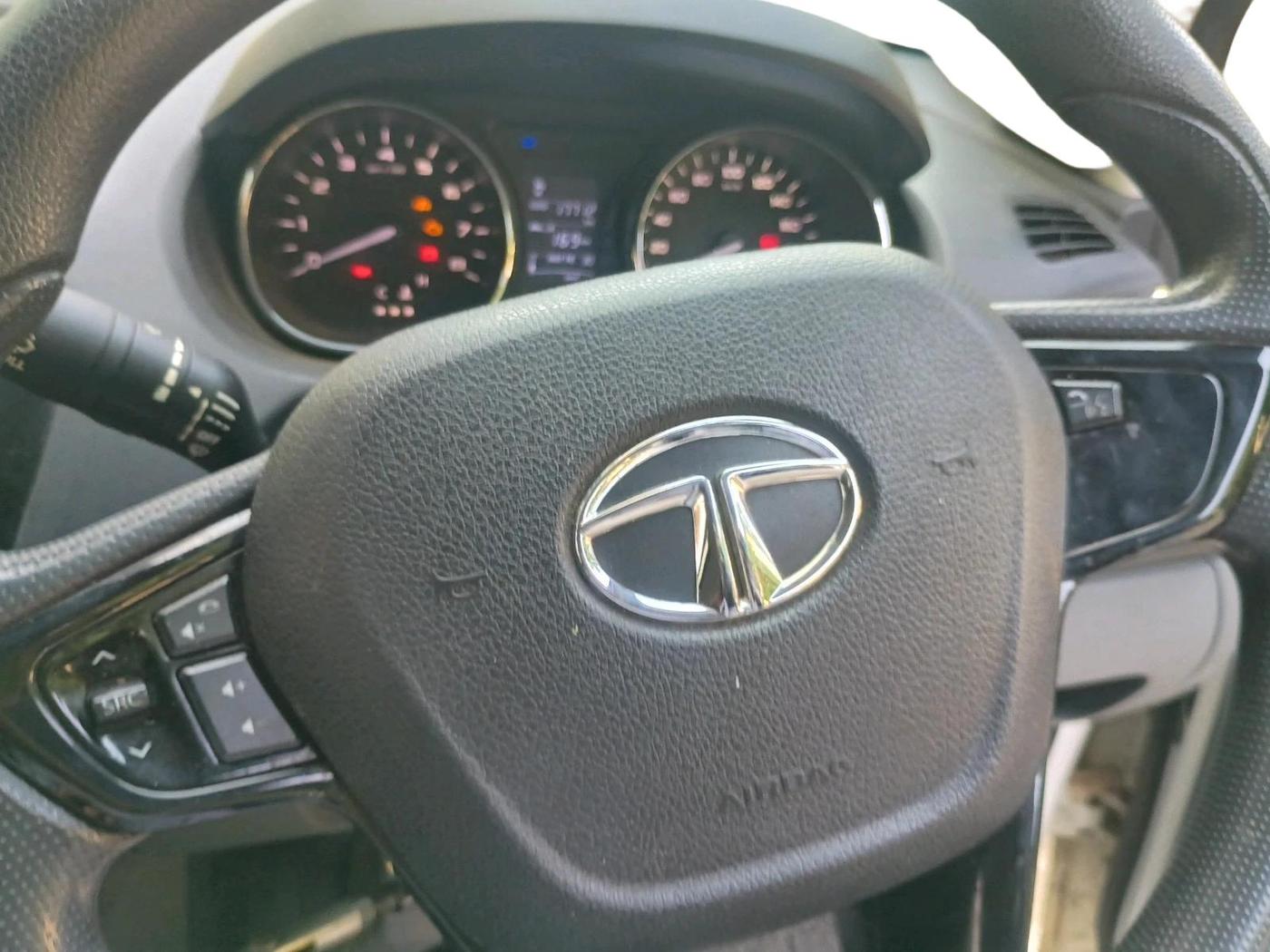 2018 Tata TIGOR XZ (O) PETROL, Petrol, Manual, 17,712 km, interior