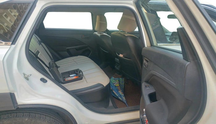 2024 Maruti BREZZA VXI S-CNG, CNG, Manual, 26,102 km, interior