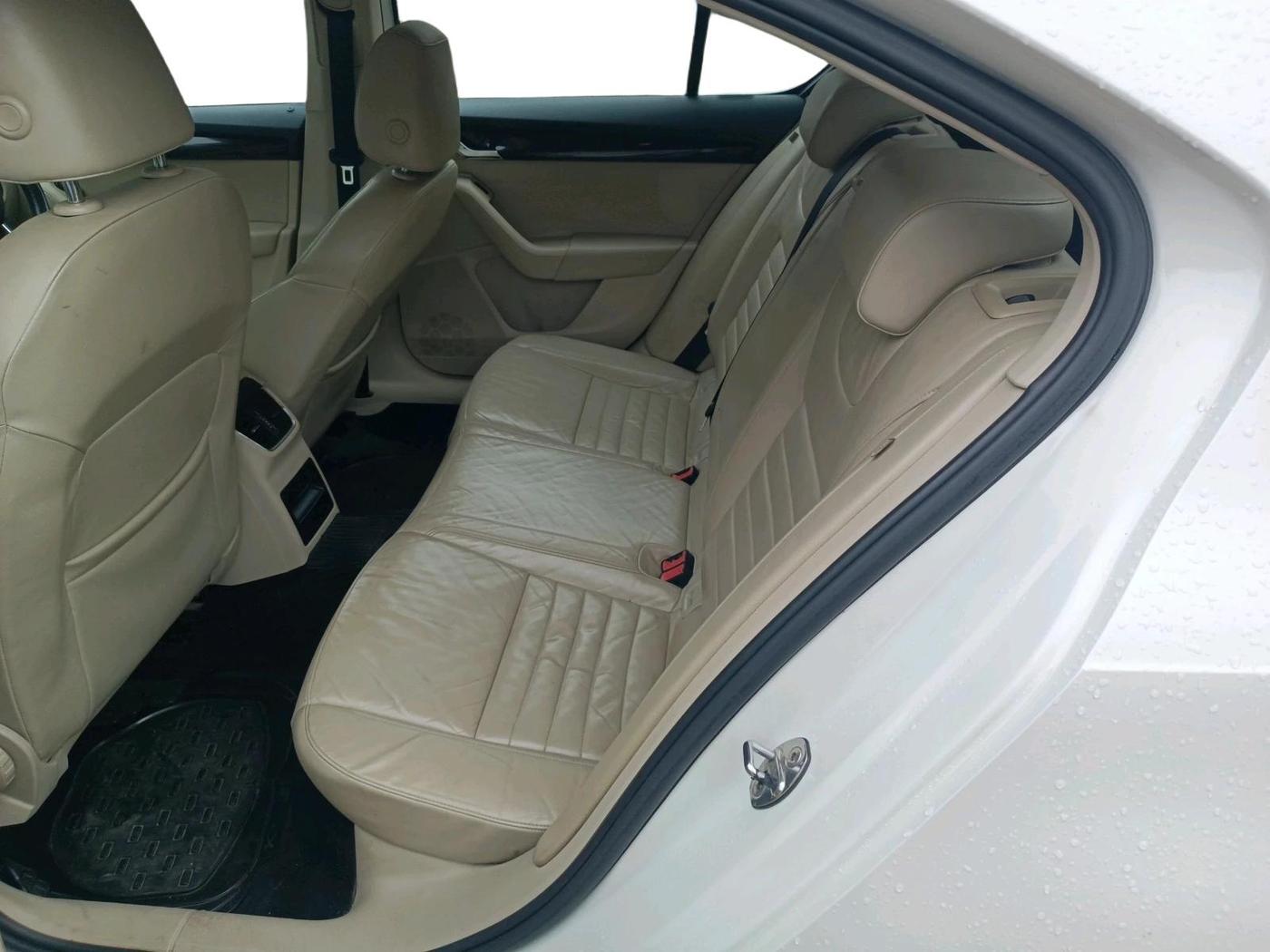 2015 Skoda Octavia ELEGANCE 1.8 TSI AT, Petrol, Automatic, 49,532 km, interior