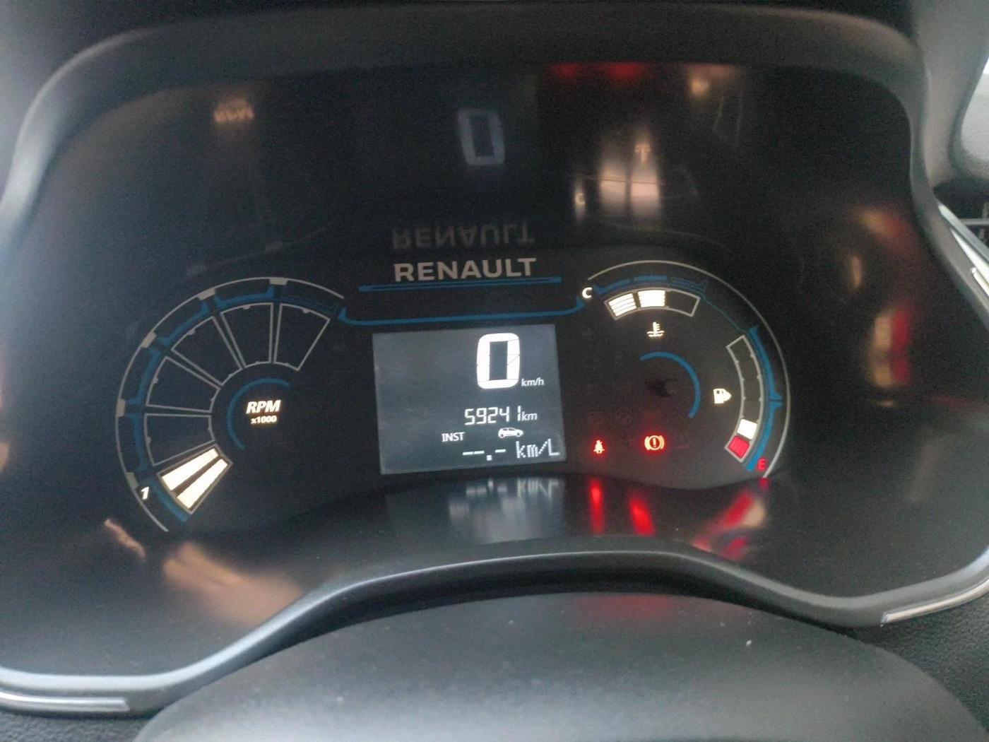 2022 Renault TRIBER RXZ, Petrol, Manual, 59,241 km, interior