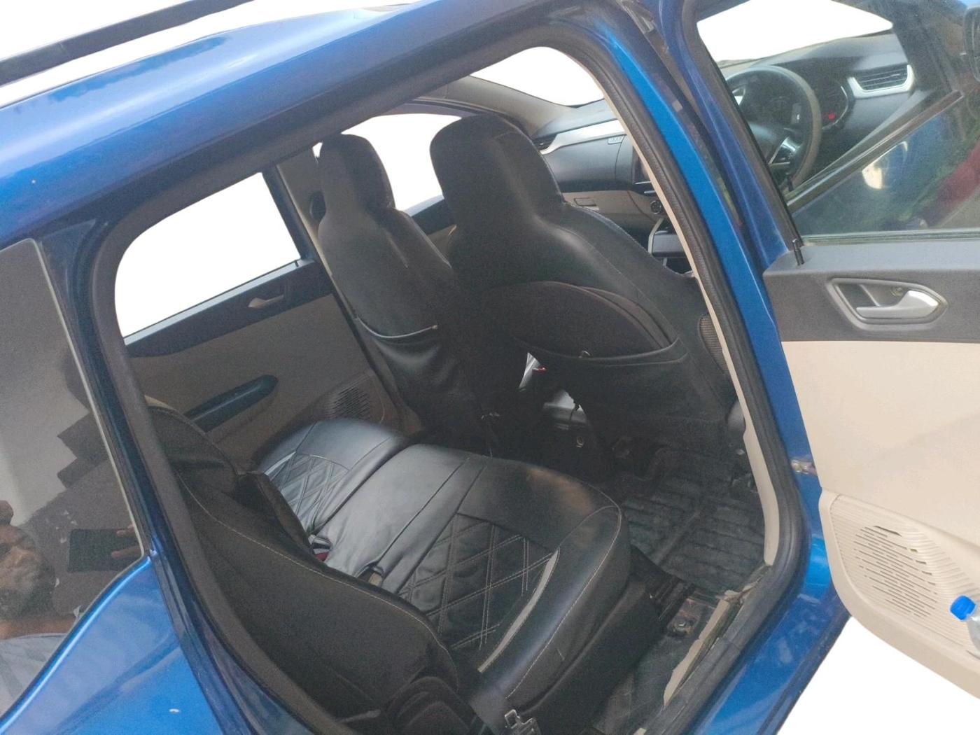 2022 Renault TRIBER RXZ, Petrol, Manual, 59,241 km, interior