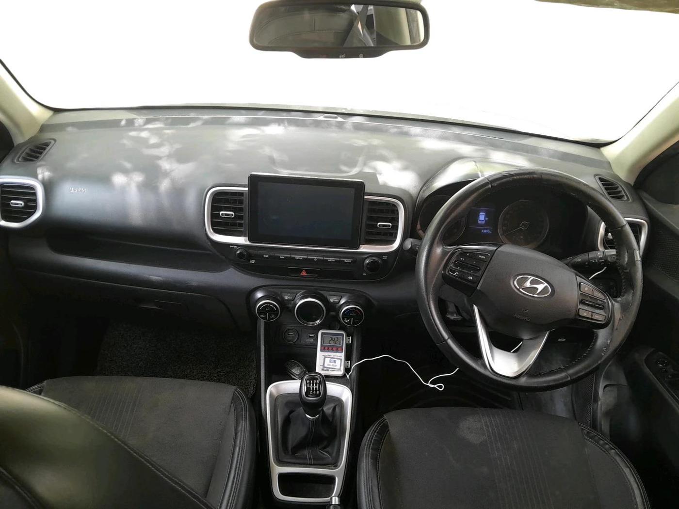 2019 Hyundai VENUE SX 1.0 (O) TURBO, Petrol, Manual, 83,890 km, interior