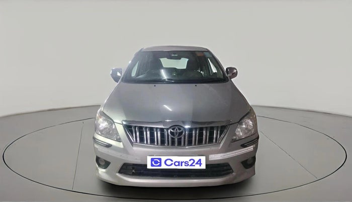 2013 Toyota Innova 2.5 GX 8 STR, Diesel, Manual, 2,62,801 km, exterior