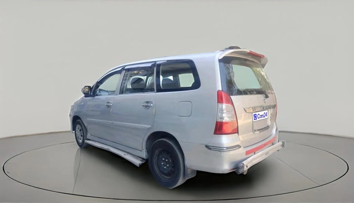 2013 Toyota Innova 2.5 GX 8 STR, Diesel, Manual, 2,62,801 km, exterior