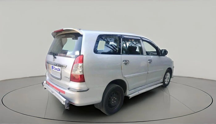 2013 Toyota Innova 2.5 GX 8 STR, Diesel, Manual, 2,62,801 km, exterior