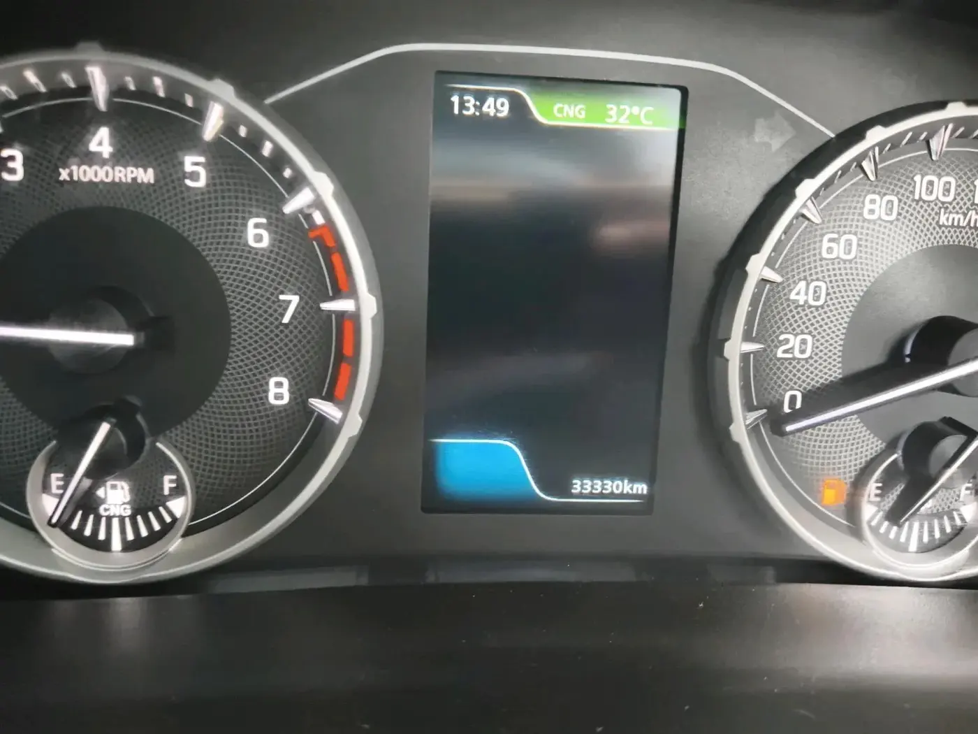 2025 Maruti BREZZA ZXI S-CNG, CNG, Manual, 33,330 km, interior