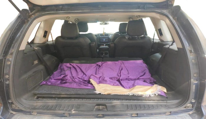 2018 Tata Hexa XTA 4X2 6 STR, Diesel, Automatic, 1,13,070 km, exterior