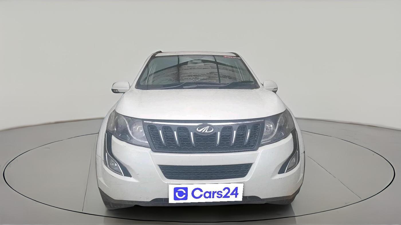 2017 Mahindra XUV500 W6, Diesel, Manual, 2,10,751 km, exterior