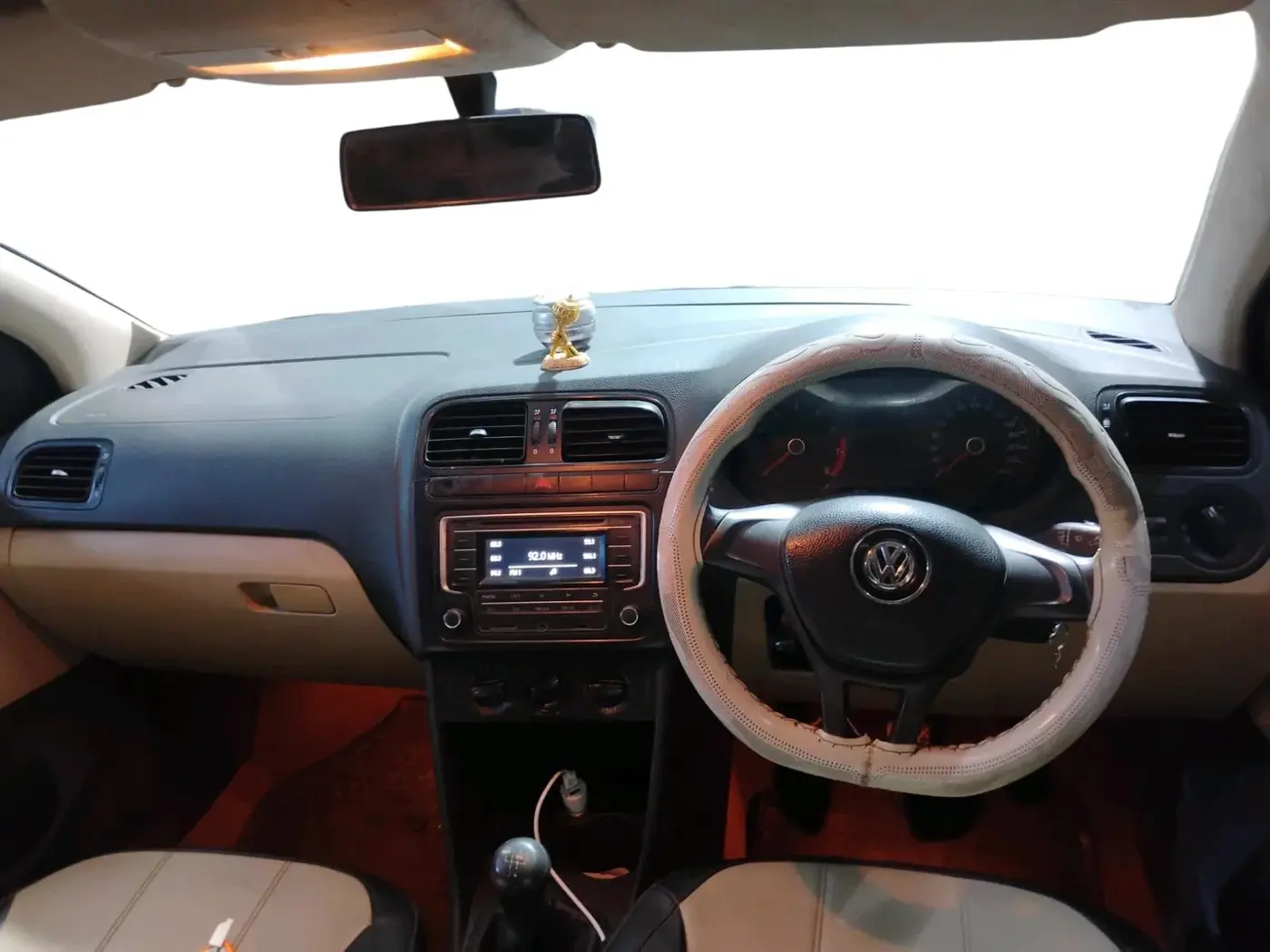 2017 Volkswagen Ameo COMFORTLINE 1.2L, CNG, Manual, 99,386 km, interior