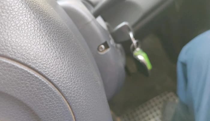 2010 Maruti Swift VXI, Petrol, Manual, 1,74,100 km, interior