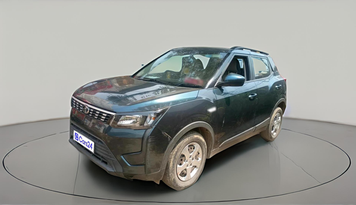 2020 Mahindra XUV300 W6 1.5 DIESEL AMT, Diesel, Automatic, 83,211 km, exterior