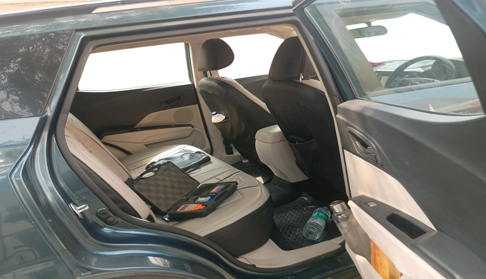 2020 Mahindra XUV300 W6 1.5 DIESEL AMT, Diesel, Automatic, 83,211 km, interior
