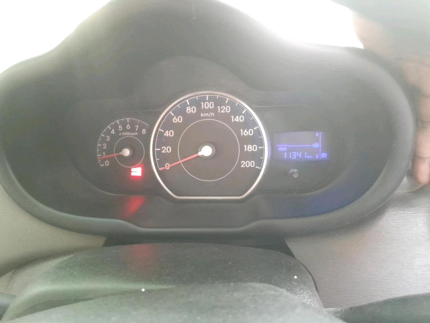 2012 Hyundai i10 MAGNA 1.2, Petrol, Manual, 11,341 km, interior