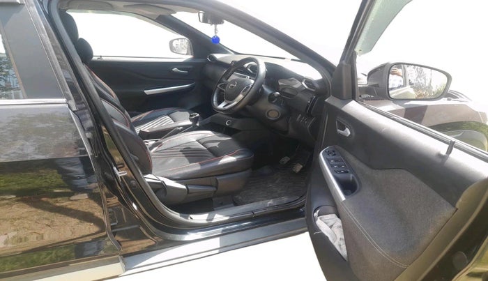 2021 Nissan MAGNITE XV PREMIUM TURBO, Petrol, Manual, 38,034 km, interior