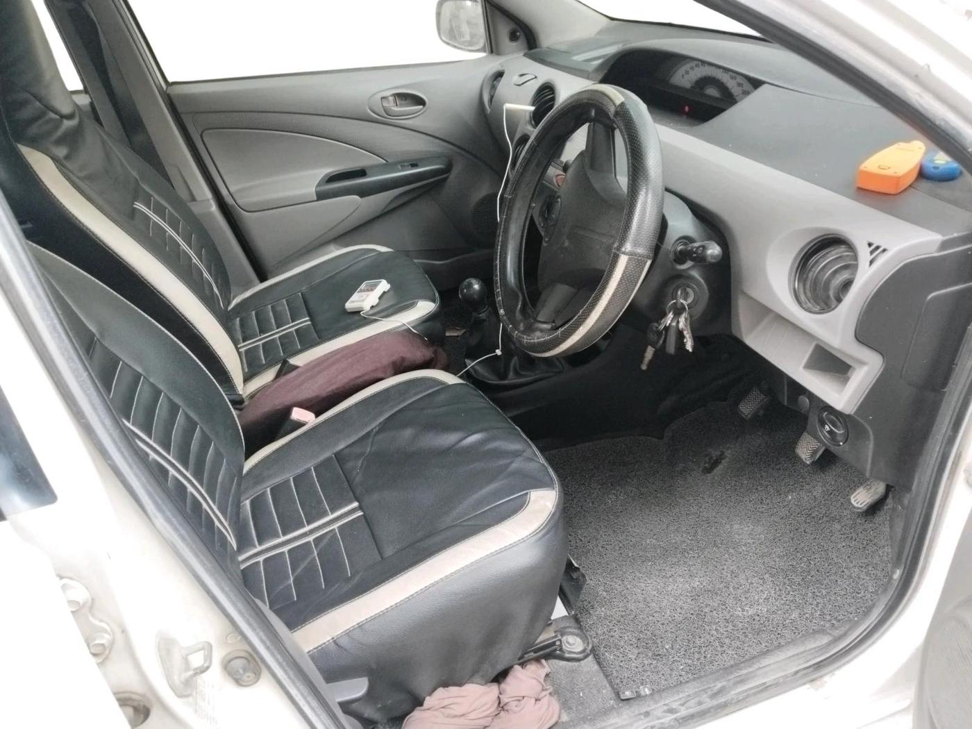 2011 Toyota Etios G, Petrol, Manual, 42,715 km, interior