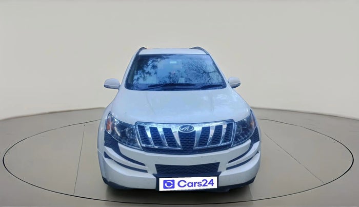 2015 Mahindra XUV500 W8, Diesel, Manual, 98,266 km, exterior