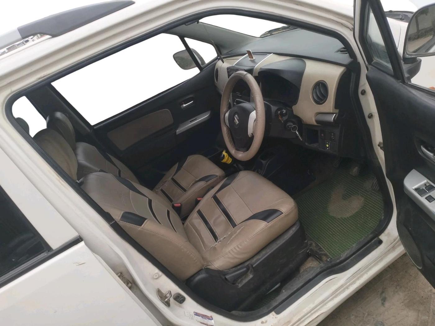 2017 Maruti Wagon R 1.0 LXI CNG, CNG, Manual, 73,482 km, interior