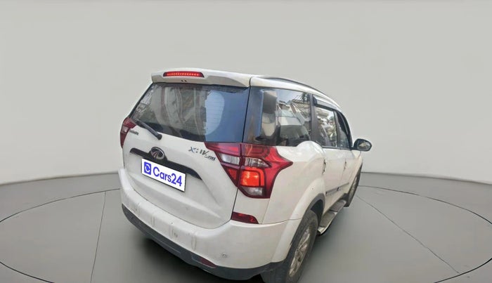 2018 Mahindra XUV500 W9, Diesel, Manual, 1,95,343 km, exterior