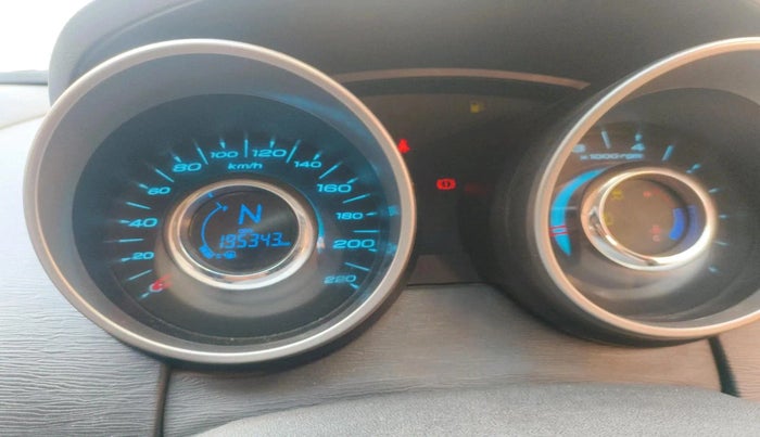 2018 Mahindra XUV500 W9, Diesel, Manual, 1,95,343 km, interior