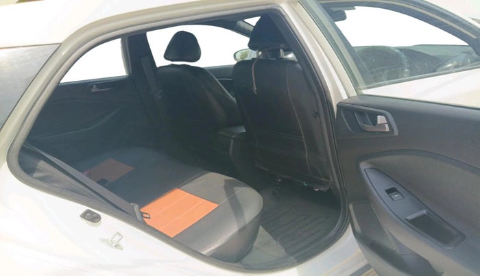 2015 Hyundai i20 Active 1.2 S, Petrol, Manual, 18,414 km, interior