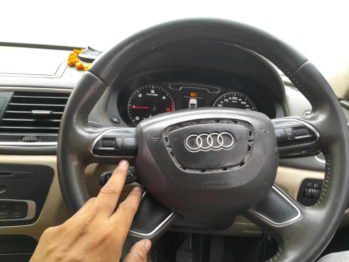 2014 Audi Q3 2.0 TDI MT S EDITION, Diesel, Manual, 1,24,817 km, interior
