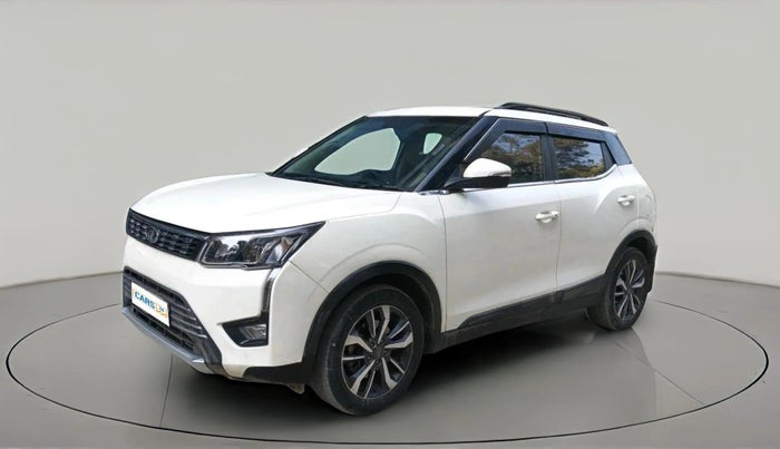 2021 Mahindra XUV300 W8 (O) 1.5 DIESEL AMT, Diesel, Automatic, 1,03,449 km, exterior