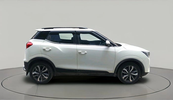 2021 Mahindra XUV300 W8 (O) 1.5 DIESEL AMT, Diesel, Automatic, 1,03,449 km, exterior