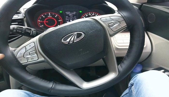 2021 Mahindra XUV300 W8 (O) 1.5 DIESEL AMT, Diesel, Automatic, 1,03,449 km, interior